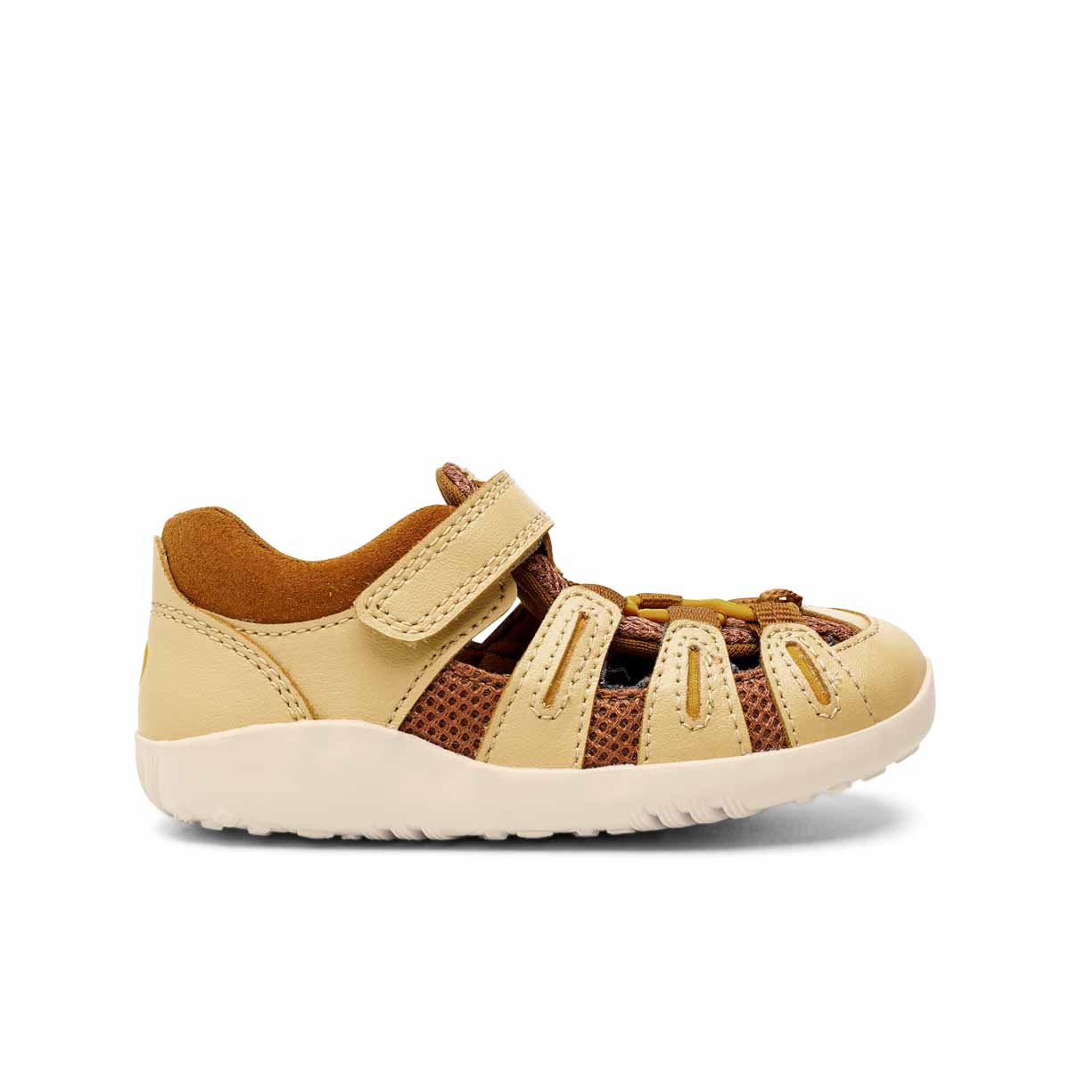 I Walk Summit Sand + Caramel