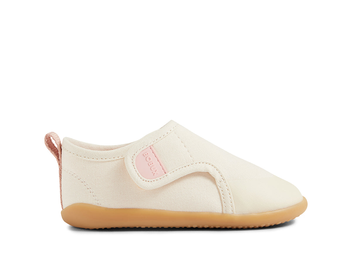 I Walk Pure Nook White Swan