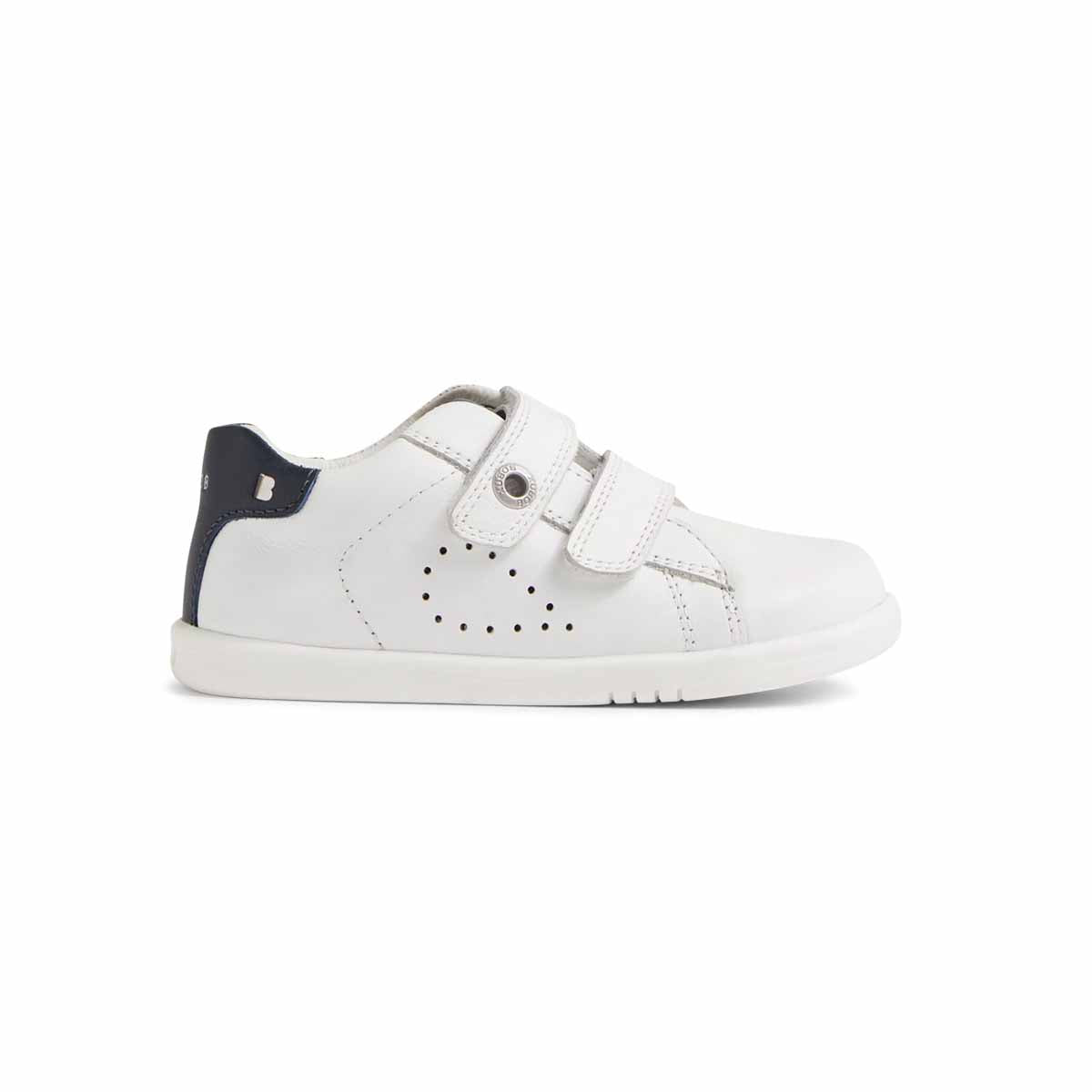 I Walk Maverick White-Navy